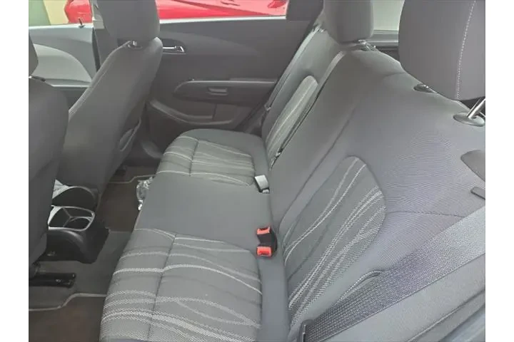 $6997 : Chevrolet Sonic 2016 LT Auto image 8