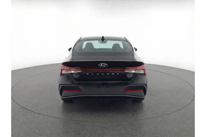 $17368 : Hyundai ELANTRA 2024 SE 4dr image 7