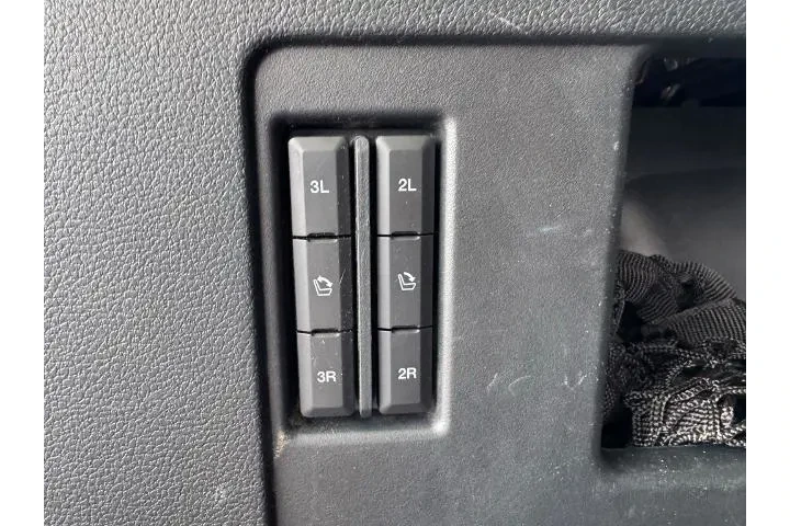 $37700 : Ford Expedition 2021 4x4 Pla image 8