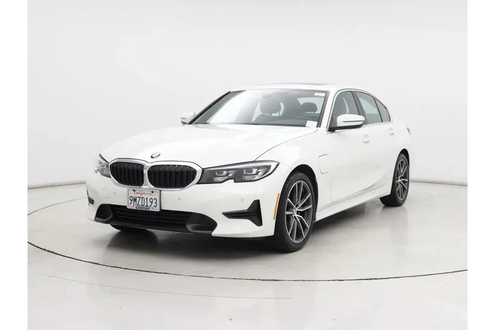 $24998 : BMW 3 Series 2021 330e 4dr S image 4