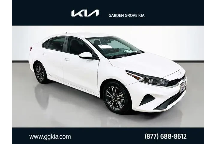 $17979 : Kia Forte 2023 LXS 4dr Sedan image 1