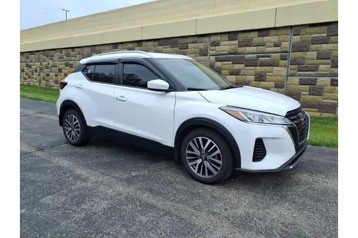 $17038 : Nissan Kicks 2023 SV 4dr Cro image 1