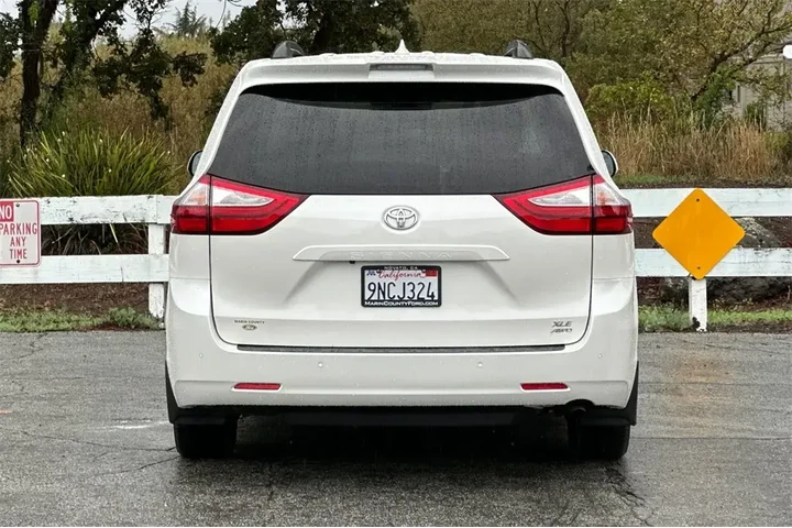 $37247 : Toyota Sienna 2019 AWD XLE 7 image 5