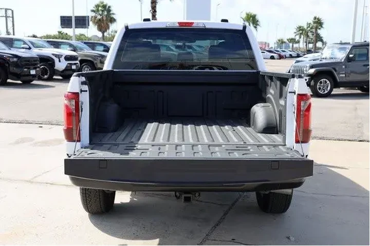 $39396 : Ford F-150 2024 4x4 XL 4dr S image 8