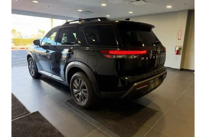 $29984 : Nissan Pathfinder 2025 SV 4d image 7