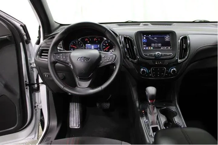 $24911 : Chevrolet Equinox 2023 4x4 R image 2