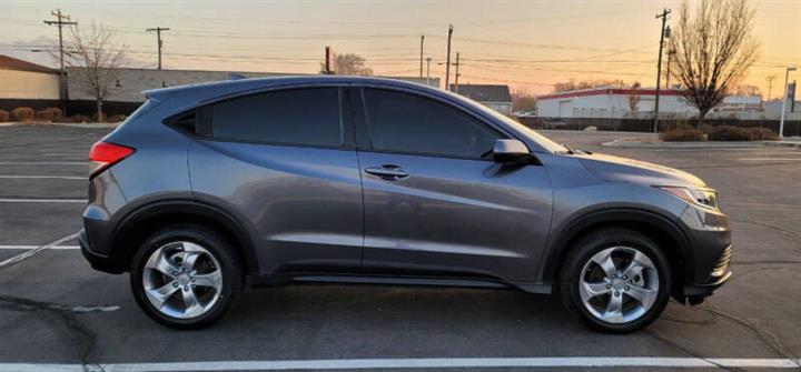 $16700 : 2021 HR-V LX image 10