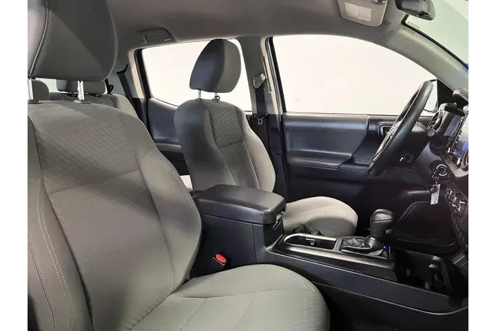 $28980 : Toyota Tacoma 2021 image 10