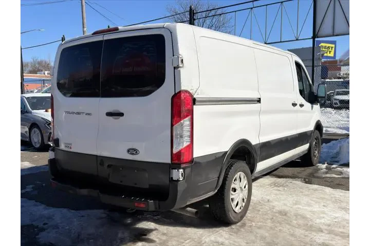 $18395 : Ford Transit 2021 250 3dr SW image 6