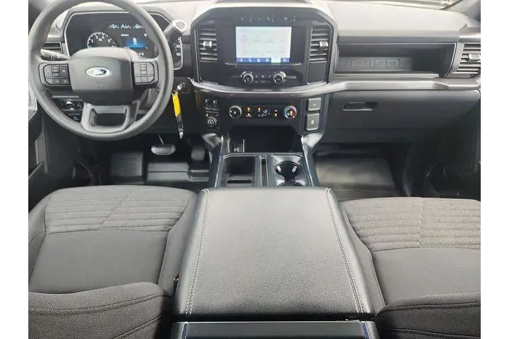 $39667 : Ford F-150 2023 4x4 XL 4dr S image 8