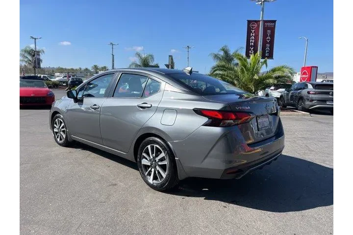 $17981 : Nissan Versa 2025 SV 4dr Sed image 4