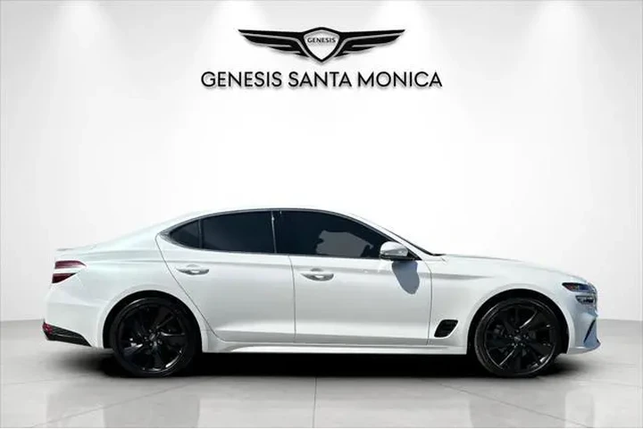 $30778 : Genesis G70 2023 2.0T 4dr Se image 4