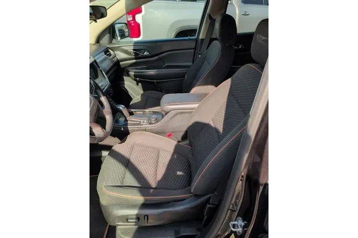 $16354 : GMC Acadia 2017 4x4 SLE-2 4d image 6