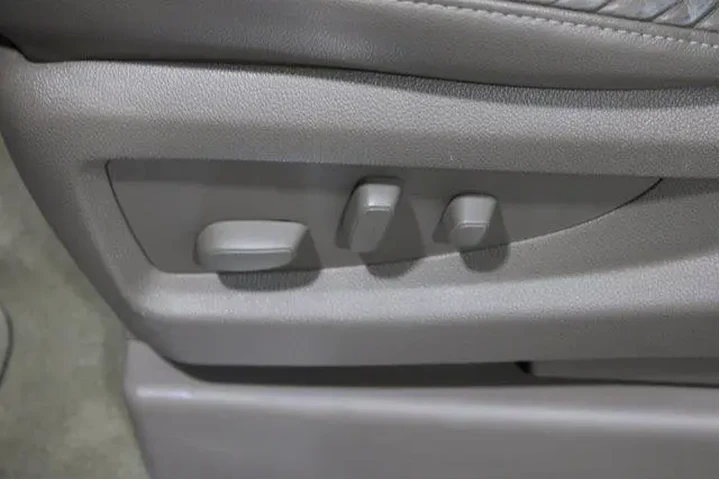 $22982 : Chevrolet Tahoe 2016 4x4 LT image 5