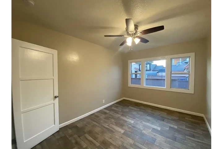 $1000 : 1/bed 1/bath apartment home image 4