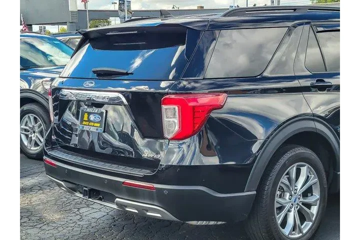 $34989 : Ford Explorer 2023 AWD XLT 4 image 7