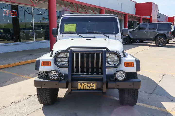 $25578 : 2005 Wrangler 2dr X image 3