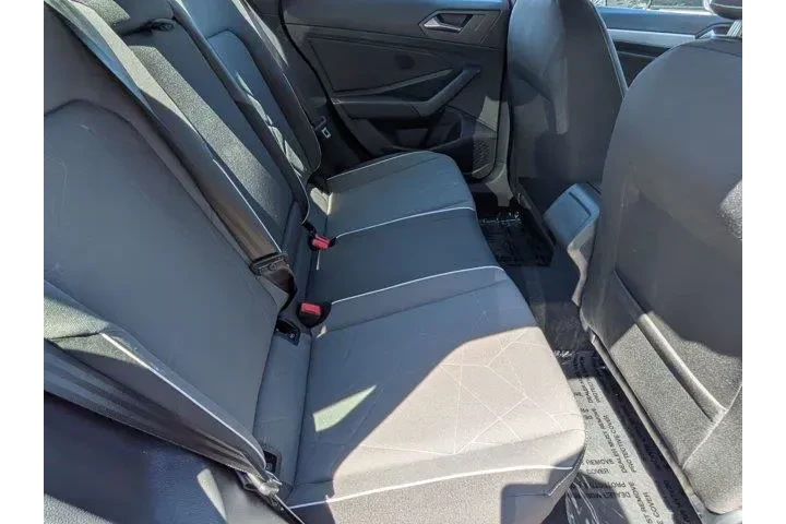 $23998 : Volkswagen Jetta 2025 Sport image 9
