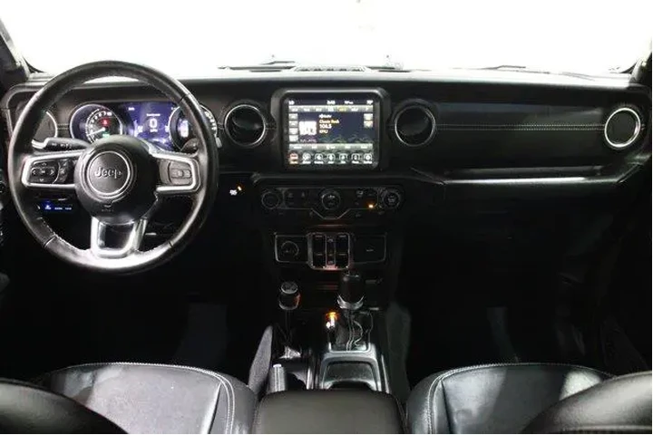 $33998 : Jeep Wrangler Unlimited 2022 image 2