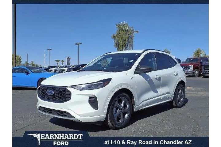 $22120 : Ford Escape 2023 ST-Line 4dr image 1
