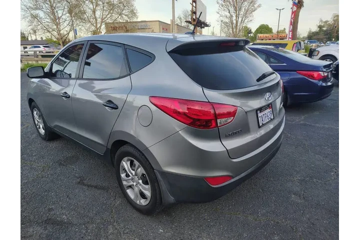 $7950 : 2013 Tucson GL image 5