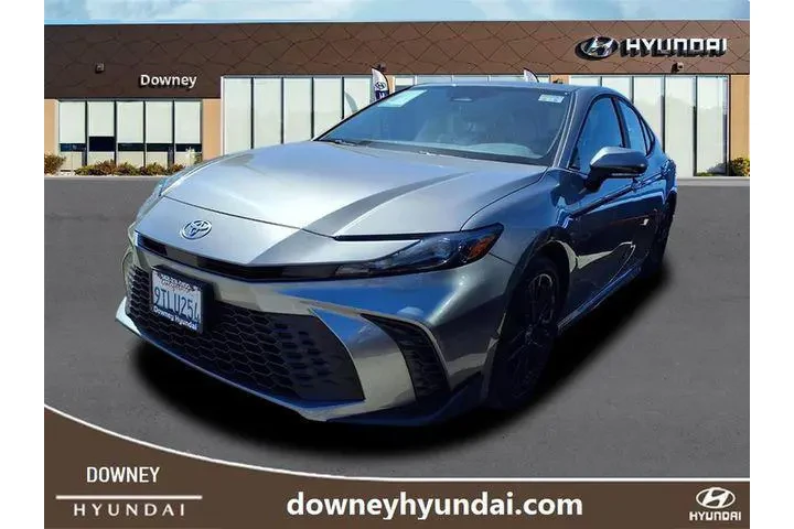 $29898 : Toyota Camry 2025 SE 4dr Sed image 1