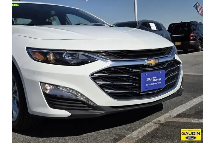 $21777 : Chevrolet Malibu 2025 LT 4dr image 2