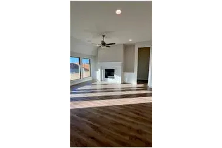 $3000 : Rental property with 3 bedro image 4