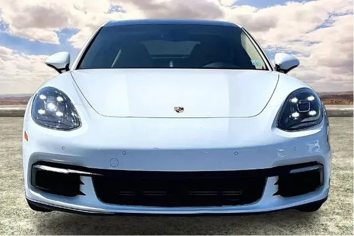 $39991 : Porsche Panamera 2018 4dr Se image 2