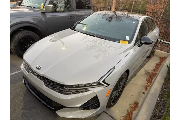 $29067 : Kia K5 2021 GT 4dr Sedan image 2