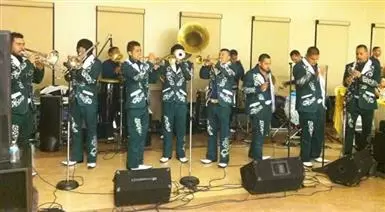 BANDA HERMANOS ROBLES image 4