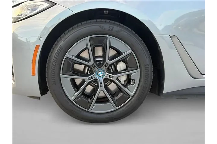 $30897 : BMW i4 2023 eDrive35 Gran Co image 9