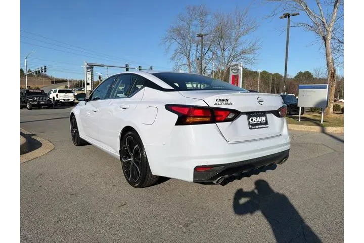 $21391 : Nissan Altima 2024 2.5 SR 4d image 5