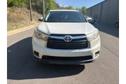 $13499 : Toyota Highlander 2016 LE 4d thumbnail