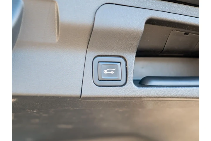 $37444 : 2023 Acadia Denali image 8