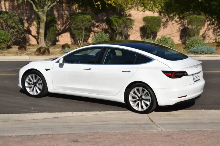 $18999 : 2020 Model 3 Standard Range P image 6