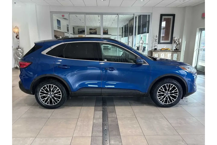 $22999 : Ford Escape Plug-In Hybrid 2 image 2