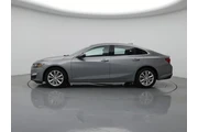 $16998 : Chevrolet Malibu 2023 LT 4dr thumbnail