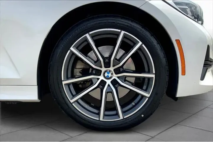 $22998 : BMW 3 Series 2021 330i 4dr S image 10