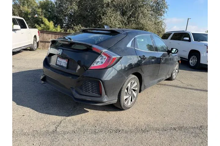 $11500 : Honda Civic 2017 LX 4dr Hatc image 5