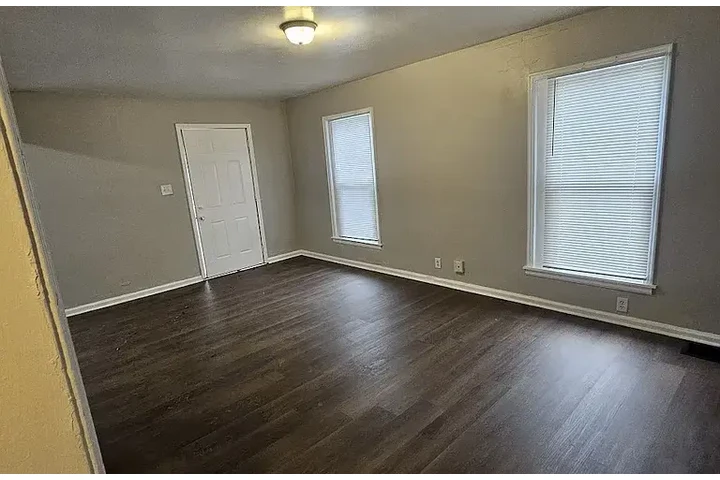 $650 : HOUSE RENT IN INDIANAPOLIS image 10