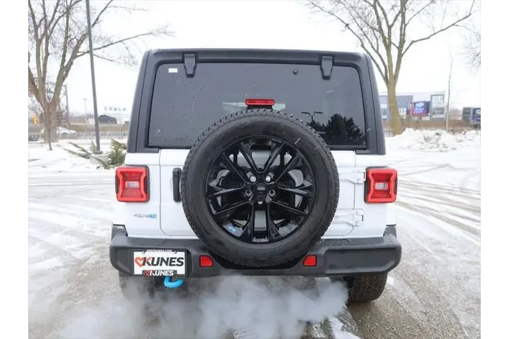 $27477 : Jeep Wrangler Unlimited 2022 image 7