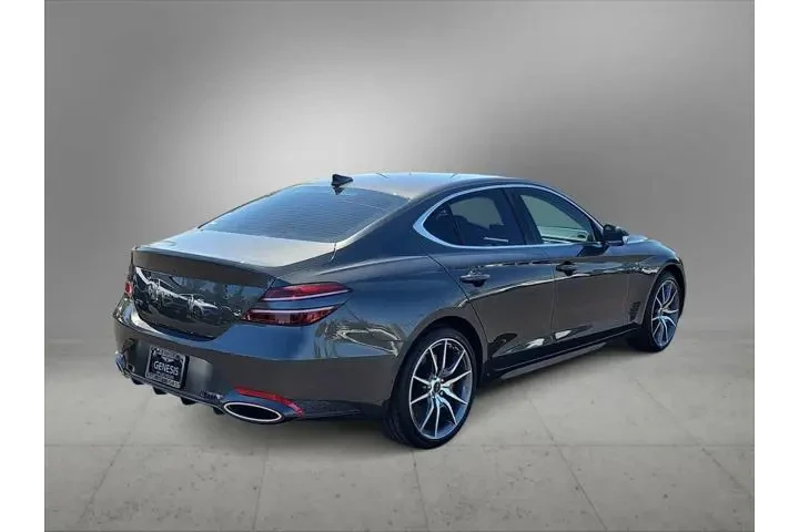 $32500 : Genesis G70 2025 AWD 2.5T St image 8