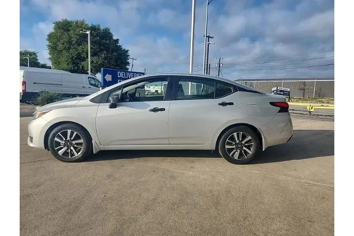 $17997 : Nissan Versa 2024 S 4dr Seda image 4