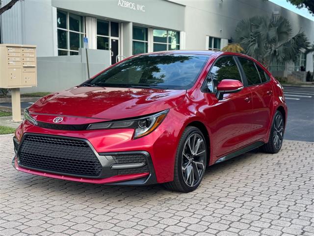 $12900 : 2020 Toyota Corolla SE RED image 9