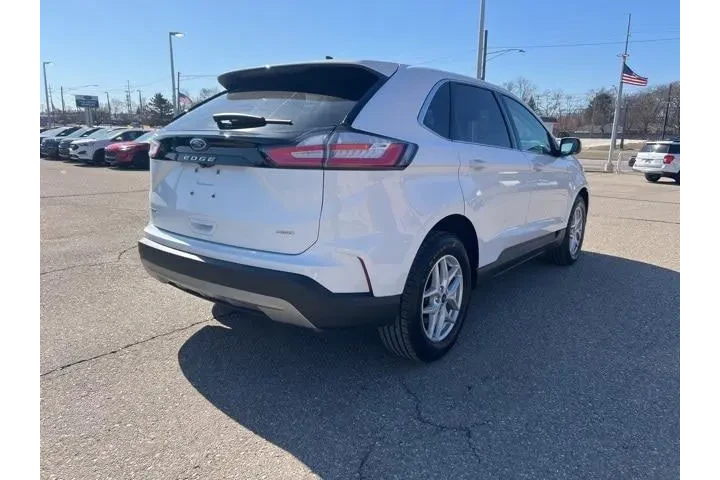 $21904 : Ford Edge 2022 AWD ST-Line 4 image 4