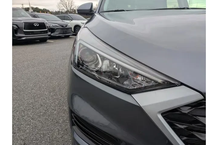 $18900 : Hyundai TUCSON 2021 Value 4d image 10