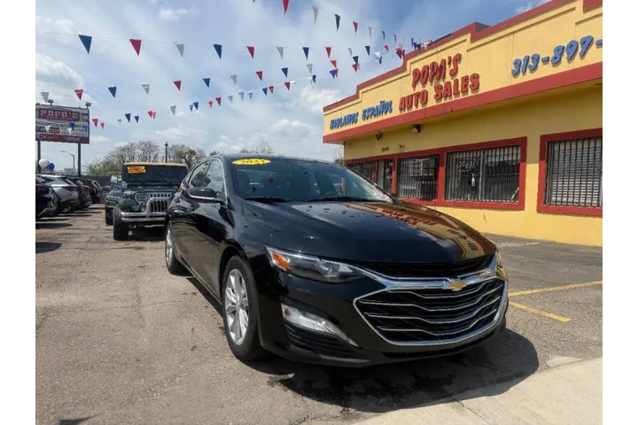 2023 Malibu LT image 2
