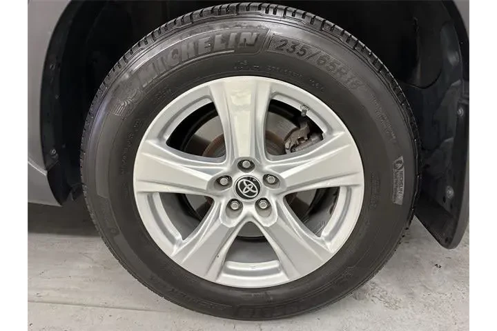 $28900 : Toyota Highlander 2022 AWD L image 2