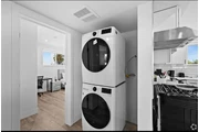 $1250 : LUXURY APARTMENT thumbnail